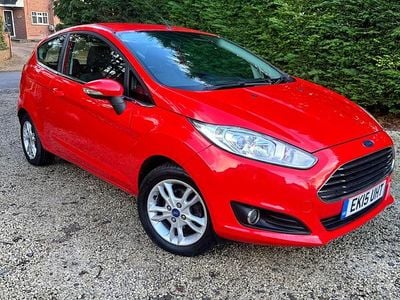 Used Ford Fiesta Zetec 2015 Red Hatchback