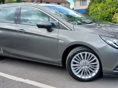 Used Vauxhall Astra Elite 136 HP (100 kW) 2017 Grey Estate
