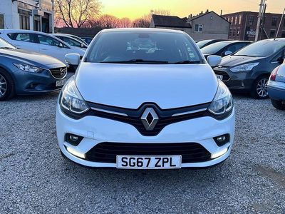 White Used 2017 Renault Clio IV Dynamique Hatchback | £6,750 (Fair price)