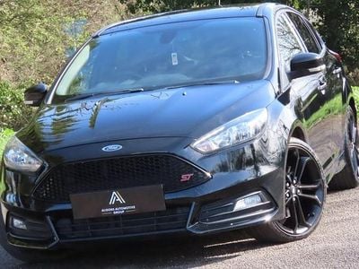 Used Ford Focus ST 185 HP (136 kW) 2016 Black Hatchback