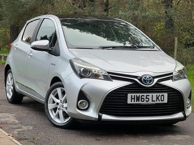 Silver Used 2015 Toyota Yaris Hybrid Hatchback | £9,399 (Fair price)
