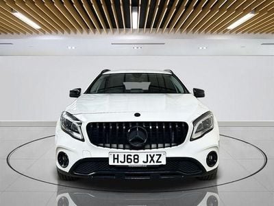 Used Mercedes GLA180 Urban 122 HP (89 kW) 2018 White SUV