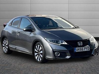 Used Honda Civic SE Plus 100 HP (73 kW) 2016 Polished metal Hatchback