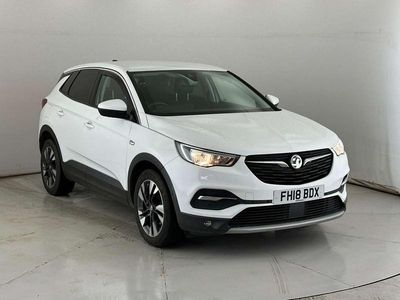 Used Vauxhall Grandland X Sport 120 HP (88 kW) 2018 White SUV