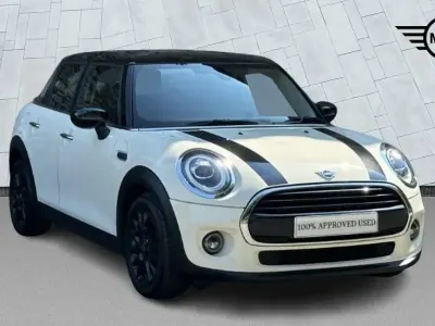 Used Mini Cooper Classic 136 HP (100 kW) 2020 White Hatchback