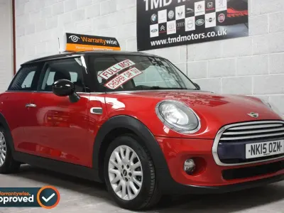 Begagnad Mini Cooper D Hatch 2015 Röd Halvkombi
