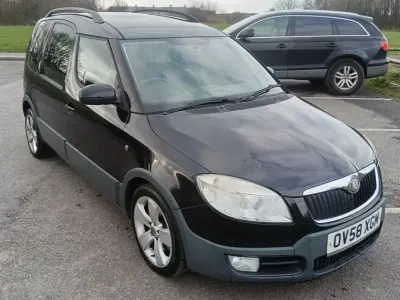 Usado Skoda Roomster 105 HP (77 kW) 2009 Preto Monovolume