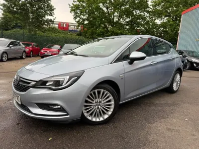 Second-hand Vauxhall Astra Elite 150 CP (110 kW) 2017 Argintiu Hatchback
