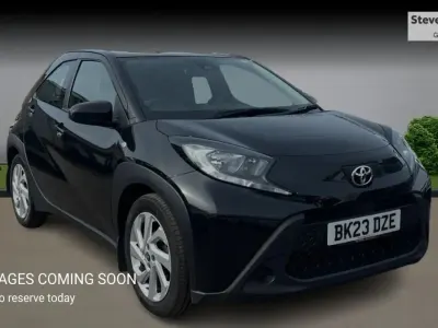 Begagnad Toyota Aygo X PURE 72 HK (52 kW) 2023 Svart SUV
