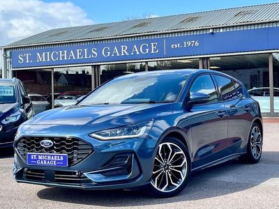 Używany Ford Focus ST-Line X 120 KM (88 kW) 2023 Niebieski Hatchback