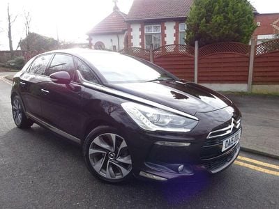 Used Citroën DS5 120 HP (88 kW) 2015 Mauve/purple Hatchback