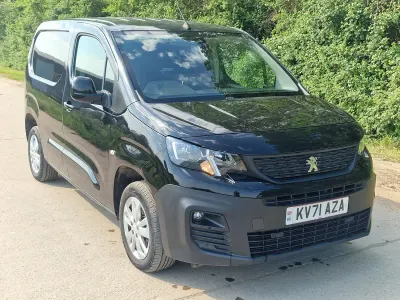 Used Peugeot Partner Premium 128 HP (94 kW) 2021 Black MPV
