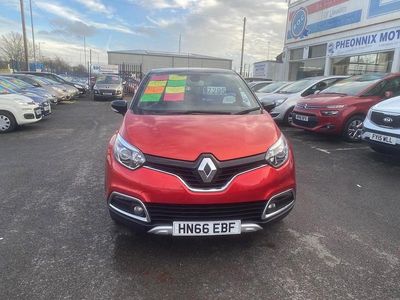 Used Renault Captur Signature 90 HP (66 kW) 2016 Red/black SUV