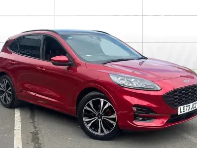 Begagnad Ford Kuga ST-Line X 225 HK (165 kW) 2023 Röd SUV