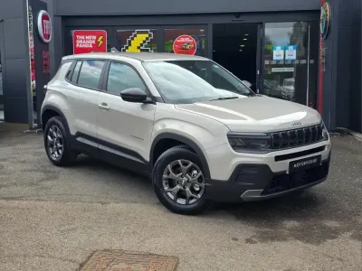 Ny Jeep Avenger Altitude 101 HK (74 kW) 2025 Vit SUV
