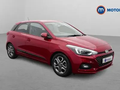 Used Hyundai i20 Premium 101 HP (74 kW) 2019 Red Hatchback