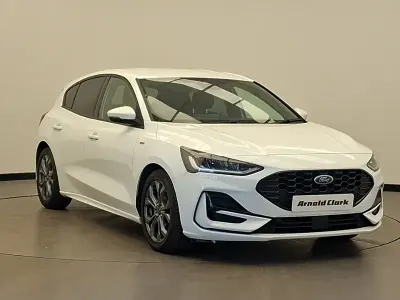 Used Ford Focus ST-Line 125 HP (91 kW) 2023 White Hatchback
