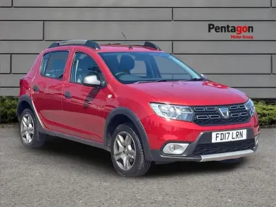 Used Dacia Sandero Ambiance 90 HP (66 kW) 2017 Red Hatchback