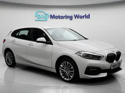 Begagnad BMW 116 116 HK (85 kW) 2024 Vit Halvkombi