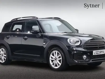 Używany Mini Cooper Countryman Sport 134 KM (98 kW) 2023 Czarny SUV