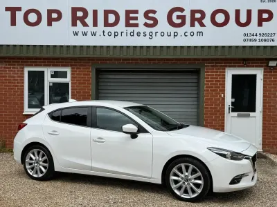 Used Mazda 3 Inclusive 120 HP (88 kW) 2018 White Hatchback