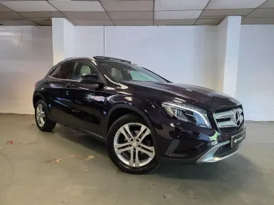 Used Mercedes GLA220 Premium 170 HP (125 kW) 2014 Mauve/purple SUV