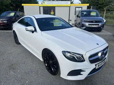 Używany Mercedes E300 AMG line 245 KM (180 kW) 2018 Biały Coupe