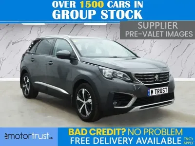 Usado Peugeot 5008 Allure 130 HP (95 kW) 2018 Cinzento SUV