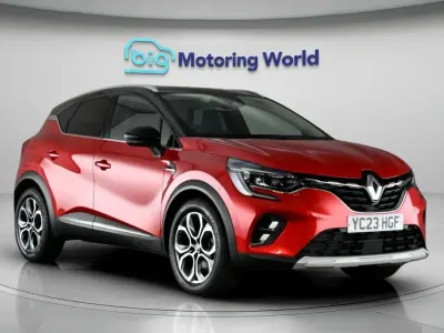 Used Renault Captur Techno 145 HP (106 kW) 2023 Red/black SUV