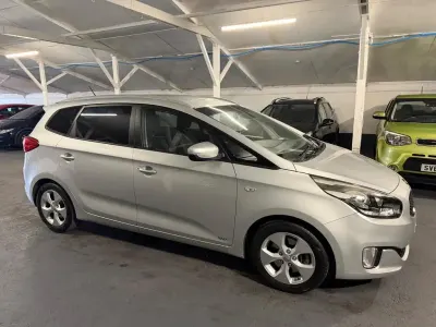 Used Kia Carens