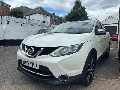 Used Nissan Qashqai Tekna 110 HP (80 kW) 2015 White SUV