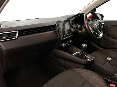 Used Renault Clio V Iconic 99 HP (72 kW) 2020 Orange Hatchback