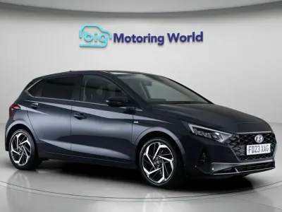 Używany Hyundai i20 Premium 101 KM (74 kW) 2023 Szary Hatchback