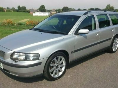 Used 2004 Volvo V70 Estate | £3,999 (Expensive)