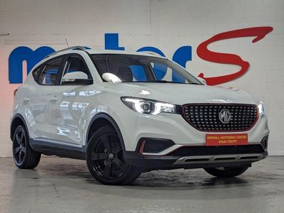 Arctic white Used 2020 MG ZS Sedan | £10,250 (Fair price)