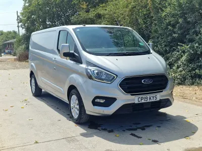 Used Ford Transit Custom Limited 130 HP (95 kW) 2019 Silver Van
