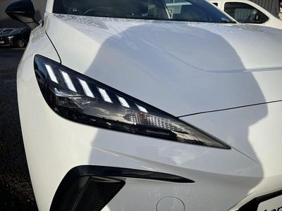 Used MG MG4 EV SE 147 kW (200 HP) 2022 White Hatchback