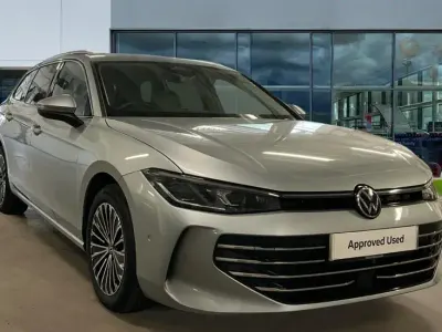 Used VW Passat Elegance 204 HP (150 kW) 2025 Silver Estate