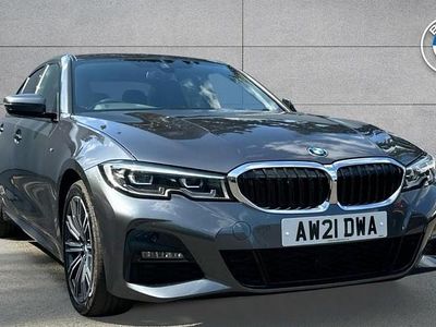 Begagnad BMW 330e M Sport 288 HK (211 kW) 2021 Grå