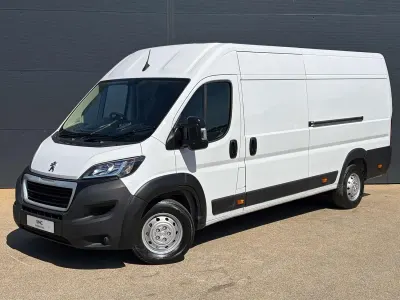 Used Peugeot Boxer Premium 140 HP (102 kW) 2023 White Van