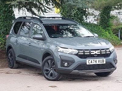 Używany Dacia Jogger Expression 140 KM (102 kW) 2024 Szary Minivan