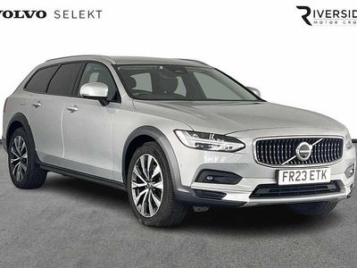 Used Volvo V90 Plus 235 HP (172 kW) 2023 Silver dawn Estate
