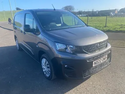 Second-hand Peugeot Partner Premium 101 CP (74 kW) 2022 Gri Monovolum