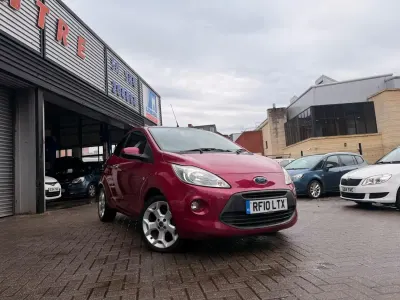 Usado Ford Ka Titanium 69 CV (50 kW) 2010 Rojo Utilitario