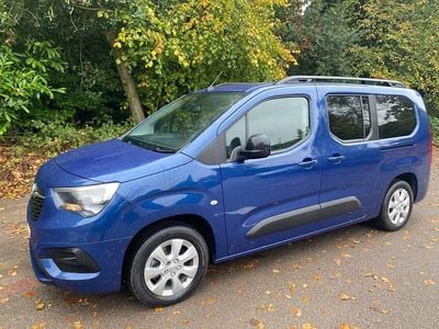 Used Vauxhall Combo Design Edition 100 kW (136 HP) 2023 Blue MPV