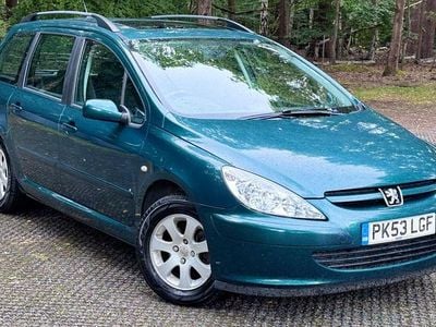 Green Used 2003 Peugeot 307 S Estate | £2,290 (Fair price)