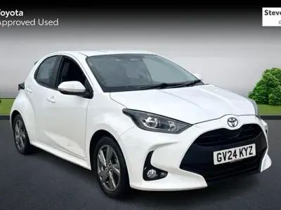 Begagnad Toyota Yaris Hybrid 116 HK (85 kW) 2026 Halvkombi