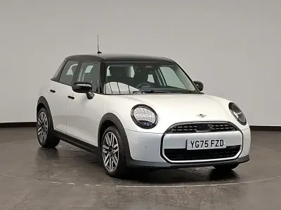 Used Mini Cooper Classic 114 kW (156 HP) 2025 White Hatchback