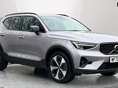 Usado Volvo XC40 Plus 163 CV (119 kW) 2025 Plateado SUV