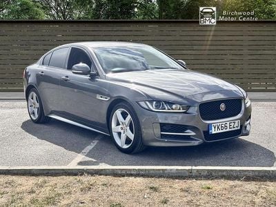 Used Jaguar XE R-Sport 180 HP (132 kW) 2016 Grey Sedan